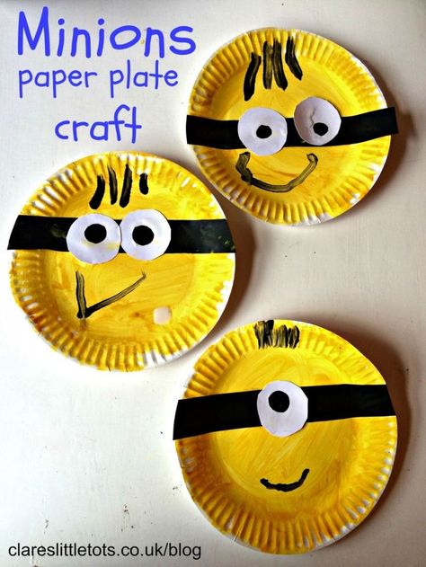 Fun and easy paper plate minions craft that toddlers and preschoolers can do themselves. Noah Crafts, Paper Plate Art, Minion Craft, Paper Plate Crafts For Kids, Fun Arts And Crafts, Daycare Crafts, Paper Plate Crafts, Plate Crafts, Camping Crafts