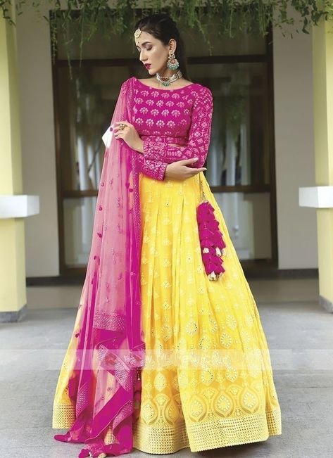 Pink Yellow Lehenga, Henna Outfits, Yellow Lehenga Choli, Lehenga Yellow, Lehenga Ideas, Gown Dress Party Wear, Sari Lehenga, Ghaghra Choli, Lehenga Saree Design