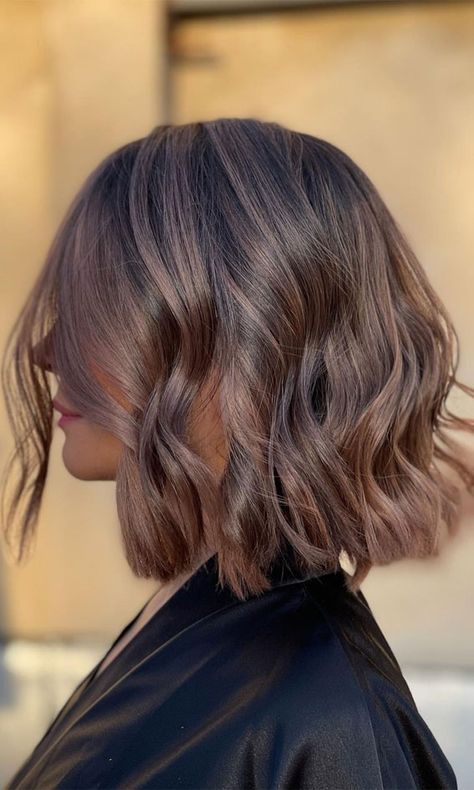 Chestnut Short Hair, Chestnut Brown Short Hair, Balayage Short Hair, Brunette Balayage Hair Short, Spring Hair Color Trends, Bob Hair Color, Short Dark Hair, Spring Hair Color, Short Hair Balayage