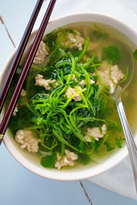 Vietnamese Recipe, Watercress Recipes, Watercress Soup, Cannot Sleep, Vietnamese Dishes, Vietnamese Soup, Vietnamese Pork, Vietnamese Noodles, Pork Soup