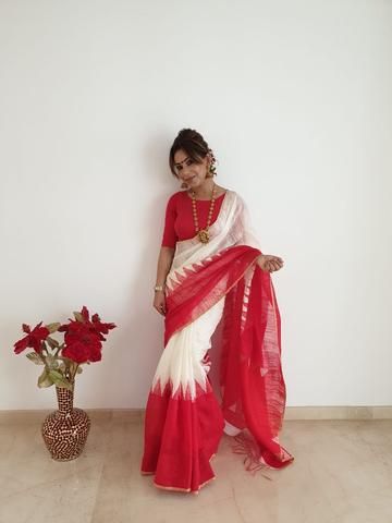 Celebrating Durga Puja in Tussar Matka Saree in White and Red from Bengal Looms Durga Pujo Saree Looks, Durga Puja Look In Saree, Bengali Look For Durga Puja, Durga Puja Saree Look, Durga Puja Outfit Ideas, Red And White Saree, Onam Dress, Alternative Fashion Grunge, Durga Pooja