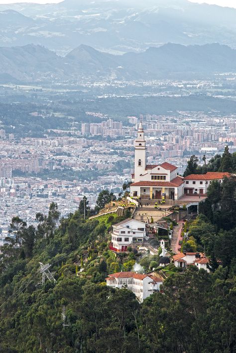 Bogotá, Explore Julian Russi photos on Flickr. Travel Colombia, Colombia South America, Central America, Summer Holiday, Land Scape, Beautiful World, Ecuador, Interesting Art, Beautiful Landscapes