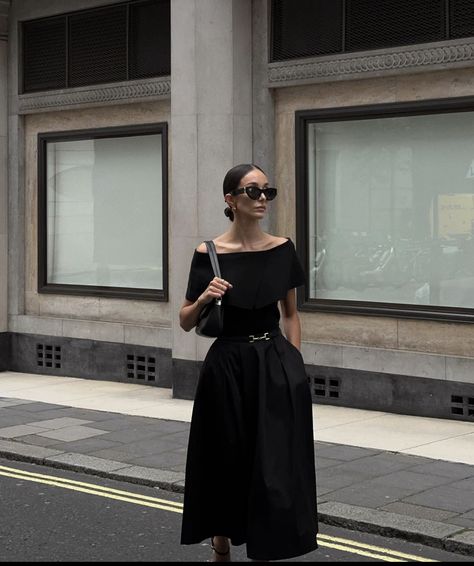 Female Gaze Outfits, Female Gaze, Style Inspiration Spring Summer, Summer Holiday Outfits, Outfit Plan, Dark Feminine Aesthetic, Style Inspiration Summer, Feminine Aesthetic, Outfits For Women