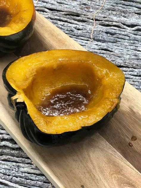 Instant Pot Acorn Squash, Quinoa Stuffing, Acorn Squash Soup, Acorn Squash Recipe, Roasted Acorn Squash, Acorn Squash Recipes, Bacon Wrapped Asparagus, Squash Recipe, Acorn Squash