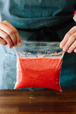 How To Make Tomato Purée — Cooking Lessons from The Kitchn How To Store Tomatoes, Oven Dried Tomatoes, Tomato Puree, Homemade Barbecue Sauce, Canning Tomatoes, Cooking Lessons, Pureed Food Recipes, Cooking Basics, Plum Tomatoes