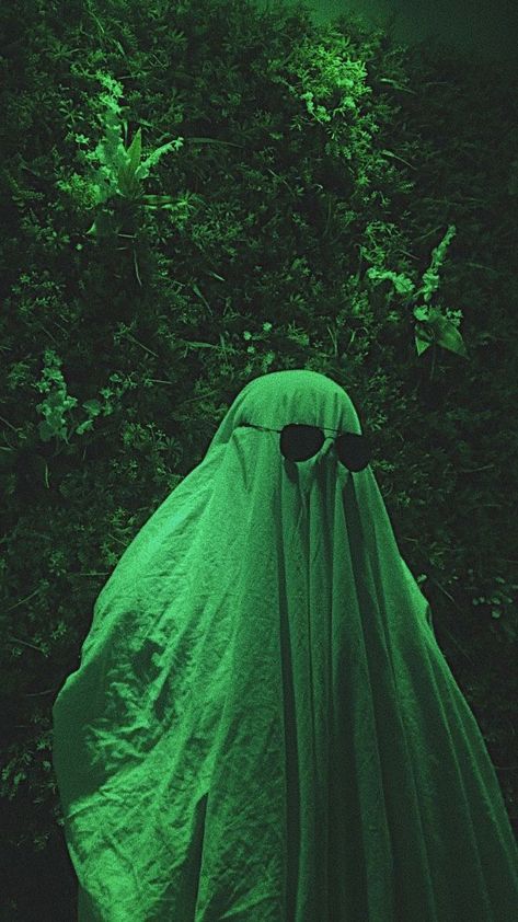 Green Ghost Aesthetic, Green Halloween Aesthetic, Ghost Aesthetic, Dance Dance Dance, Green Ghost, Green Halloween, Halloween Aesthetic, Hello Friend, Ghost