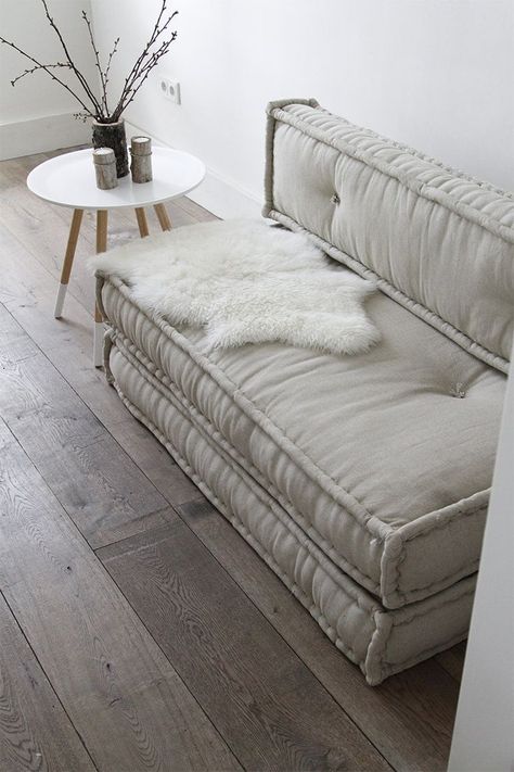 Floor sofa Small Bedroom Bed, Floor Beds, French Mattress Cushion, Beautiful Bed Designs, Sofa Arrangement, Couches For Small Spaces, French Mattress, Beds For Small Spaces, Mattress Buying