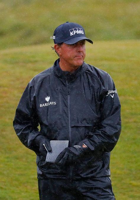 Two gloves for Phil Mickelson. It worked.  He holds the lead at The Open Championship. Phil Mickelson, Pga Championship, Sports Figures, Get Real, Gloves, Sports