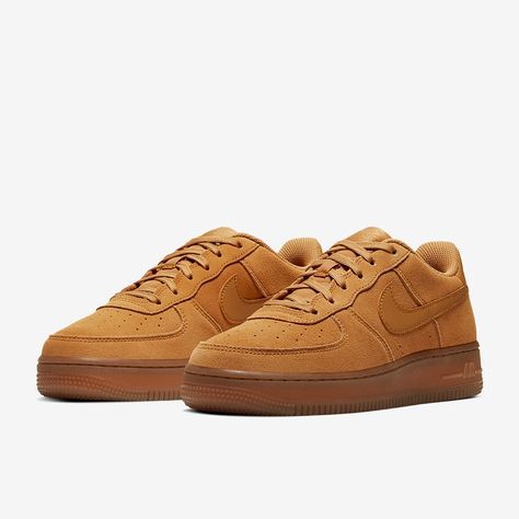 The legend lives on with the Nike Air Force 1 07 LV8 3 Older Kids GS The Nike Air Force 1 07 LV8 3 Older Kids GS refreshes the 80s icon with soft suede leather uppers and classic Nike Air cushioning.  Suede leather upper AirSole unit Rubber sole