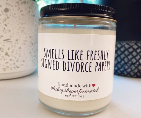 Divorce Day, Divorce Celebration Ideas, Happy Divorce, Divorce Party Decorations, Happily Divorced, Me Vibes, Breakup Party, Divorce Cake, Divorce Celebration