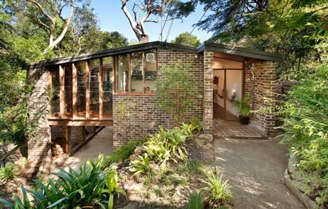 1960s Home, Modernist Architects, Top Architects, Mid Century Architecture, Australian Architecture, Architecture Awards, Design Presentation, Commercial Architecture, Australian Homes