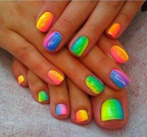 *Blocked-Rainbow-Nail-Art-Design Rainbow Nail Art Designs, Neon Nail Art, Rainbow Nails Design, Rainbow Nail Art, Rainbow Nail, Summer Toe Nails, Pedicure Designs, Bright Nails, Colorful Nail Designs