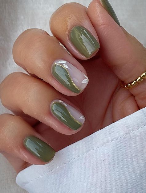 50 Elegant Wedding Nails Perfect For Your Big Day Olive Green Nails, Olive Nails, Red And White Nails, Checkered Nails, Green Nail Designs, Blue Nail Designs, Pearl Nails, Winter Nail Designs, Short Nail Designs