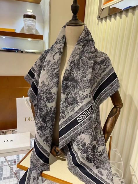 Dior Shawl, Dior Scarf, Dior Shirt, Casual Outfit Inspiration, Luxury Scarves, Scarf Top, Crossbody Tote Bag, Shawls And Wraps, Classy Outfits