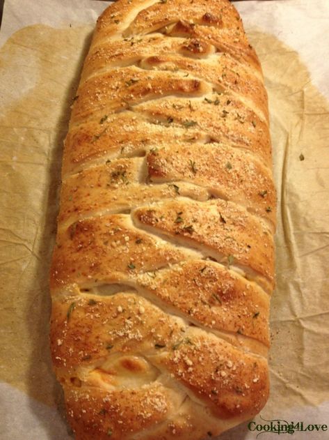 Braided Spaghetti Bread, Spaghetti Bread, Crescent Dough Sheet, Baked Sandwiches, Frozen Bread Dough, Braided Bread, Savory Bread, Bread Loaf, Hamburger Recipes