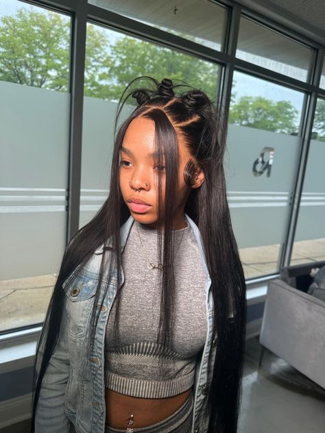 Black Wig Install Styles, 90s Hair Styles Black Women, Leaveouts Hairstyles, Black Rockstar Outfit, Lace Front Hairstyles Half Up, Straight Lace Wig Styles, 90s Frontal Hairstyles, Tlc Hairstyles 90s, Ways To Style Wigs Hairstyles