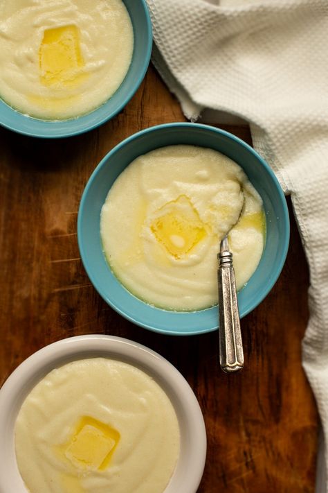 Semolina Porridge is a family-favorite hot breakfast cereal, similar to cream of wheat. We call it "Mannaya Kasha" in Ukraine and it's one of the easiest ways to use up milk in abundance. This creamy wheat cereal is loved by all and will leave your belly feeling oh-so-good! Milled Flour Recipes, Kasha Recipe, Russian Breakfast, Semolina Porridge, Semolina Recipe, Whole Wheat Blueberry Muffins, Wheat Porridge, Hot Breakfast Cereal, Whole Wheat Waffles