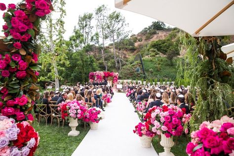 Bright Pink Roses at Ceremony Photography: Samuel Lippke Studios Read More: http://www.insideweddings.com/weddings/pretty-in-pink-wedding-at-the-brides-family-home-in-beverly-hills/1231/ Arabic Theme Party, Bright Pink Roses, Ceremony Altar, Jewish Wedding Ceremony, Wedding Color Combinations, Jewish Weddings, Inside Weddings, Altar Ideas, Barbie Theme