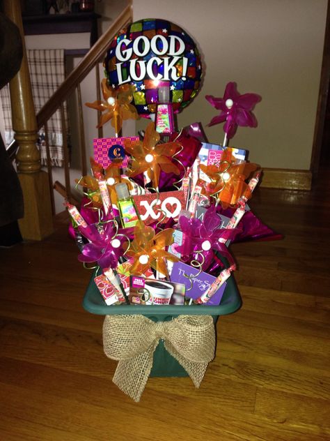 Cheer Tryout Gifts Good Luck, Good Luck Basket, Cheer Tryouts, Dance Team Gifts, Cheer Spirit, Dance Comp, Dance Ideas, Cheerleading Gifts, Hand Sanitizers