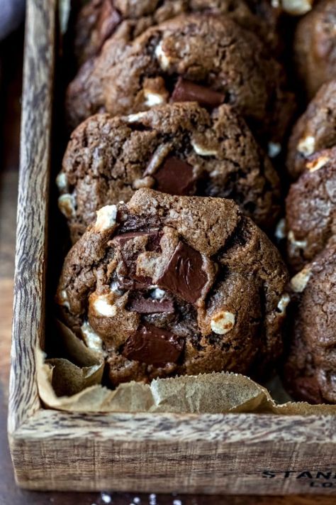 Hot Chocolate Cookie Recipe Hot Chocolate Cookie, Hot Chocolate Cookie Recipes, Chocolate Cookie Recipe, Winter Dessert Recipes, Hot Chocolate Cookies, Gourmet Cookies, Chocolate Cookie Recipes, Winter Desserts, Cookie Flavors