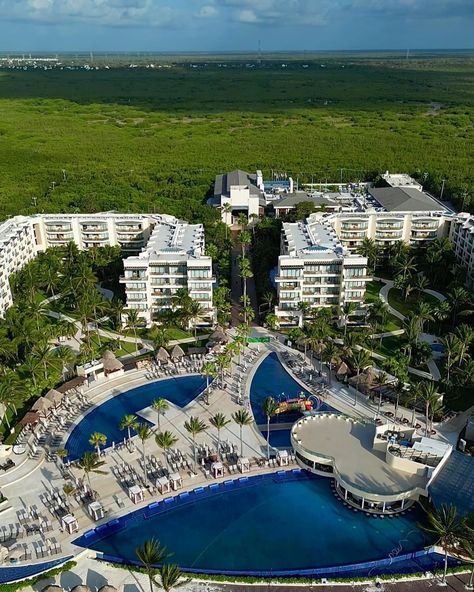 Dreams Riviera Cancun | UVC - Unlimited Vacation Club Dreams Riviera Cancun, Riviera Cancun, White Sand Beach, Riviera Maya, White Sand, International Airport, Cancun, Pure White, Drive