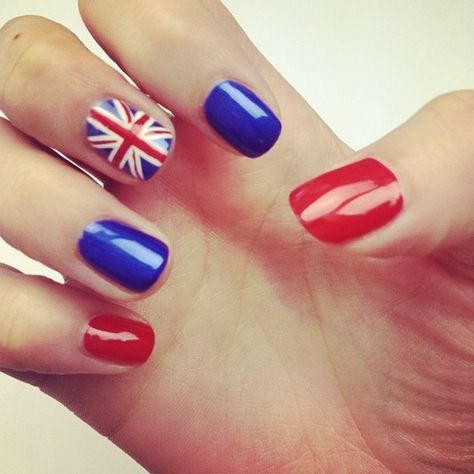 Union Jack Nails found on Polyvore featuring beauty products, nail care, nail treatments, nails, makeup, beauty, nail polish and uÃ±as Union Jack Nails, Jack Nails, One Direction Nails, Trendy Nail Polish, Patriotic Nails, London Nails, Pretty Nail Art Designs, Pretty Nail Art, Gel Nail Designs