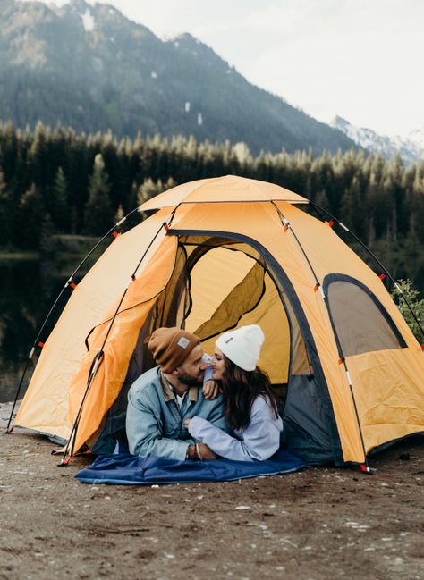 Snoqualmie, Washington | Mountain & Lake photoshoot - #camping #seattle #mountainsphotoshoot #engagementshoot #washington #snoqualmiephotoshoot Camping Photo Ideas, Hiking Pose, Hiking Photoshoot, Hiking Poses, Camping Photoshoot, Camping Couples, Couple Camping, Couples Camping, Camping Couple