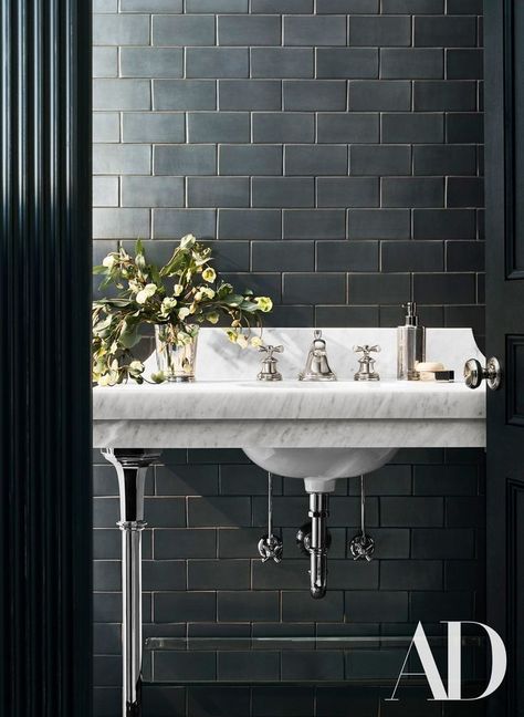 dark gray and white bathroom // black tile bathroom // subway tile // open sink Wyoming Cabin, Black Tile Bathrooms, Gray And White Bathroom, Subway Tiles Bathroom, Home Luxury, Black Tiles, Powder Bath, Bath Fixtures, Design Living Room