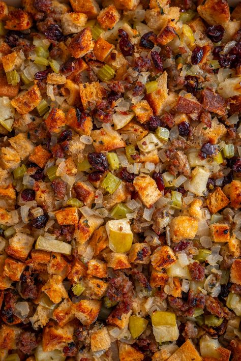 Ina Garten’s Sausage and Herb Stuffing | 12 Tomatoes Oven Baked Stuffing, Chorizo Dressing, Baked Stuffing, Chorizo Cornbread, Chorizo Stuffing, Cinnamon Apple Bread, Cornbread Stuffing Recipes, Pork Slow Cooker, Fall Dinner Ideas