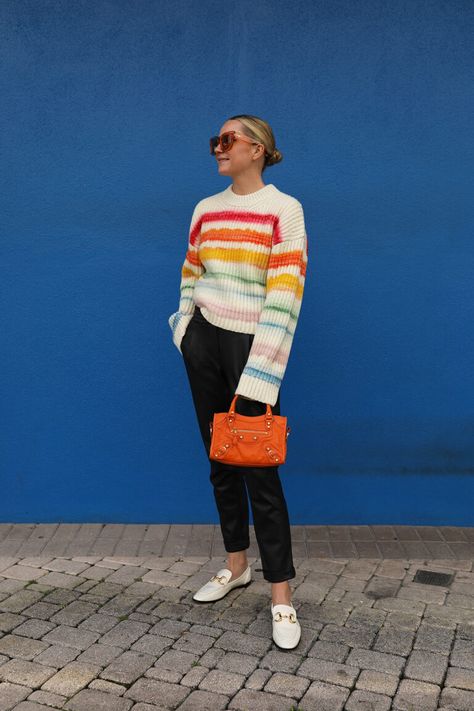 Spring Outfits Street Style, Outfits Guide, Striped Sweater Outfit, Mum Style, In Rainbows, Oversized White Shirt, Blair Eadie, Chic Business Casual, Atlantic Pacific