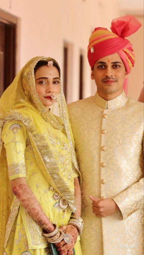 Rajputi Groom, Rajastani Attire, Rajput Groom, Rajputi Couple, Rajasthani Couple, Rajasthani Look, Rajput Wedding, Rajputana Culture, Rajasthani Poshak