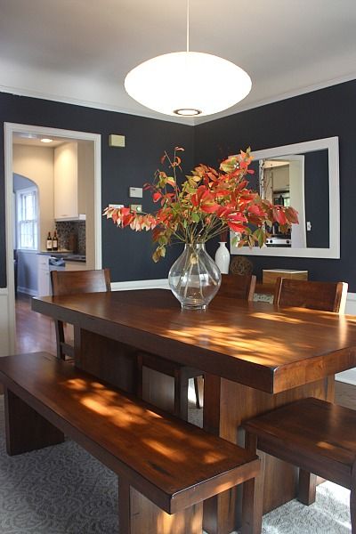 2016 Design Forecast - Navy Rooms Benjamin Moore Hale Navy, House Tweaking, Hale Navy, Dining Room Blue, Dinner Room, Dining Room Colors, Dinner Guests, Bookshelf Design, Dining Room Inspiration