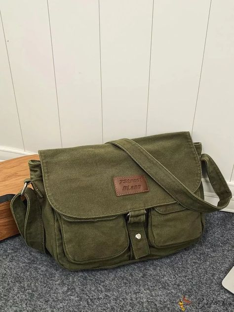 Retro Green Bags, Messanger Bag, Vintage Messenger Bag, Bags Aesthetic, Canvas Shoulder Bag, Cute Bags, Retro Chic, Square Bag, Green Bag