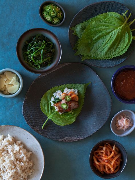 Bo Ssam Ssam Recipe, Shiso Recipe, Perilla Leaves, Taco Dishes, Spoon Fork Bacon, Korean Food Recipes, Food Korean, Roast Pork, Different Foods