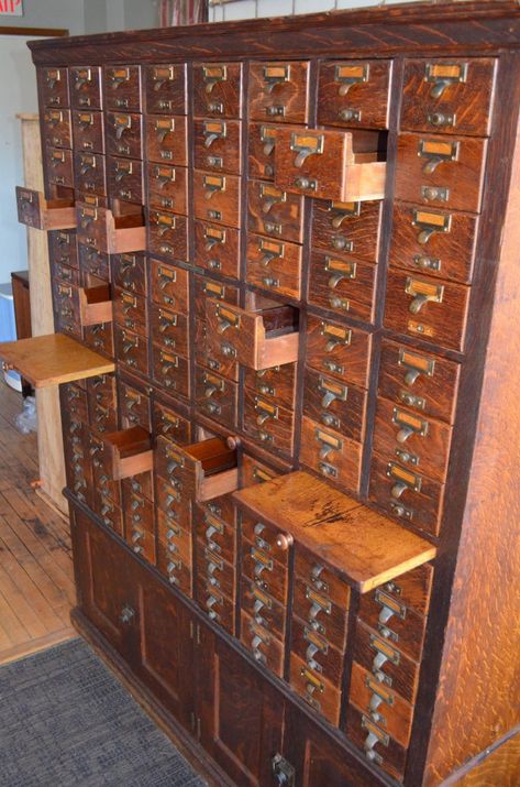 Library Index Card Cabinet, Card Catalog Diy, Tool Cupboard, Vintage File Cabinet, Cave Library, Antique File Cabinet, Deco Garage, Chicago Library, Library Card Catalog Cabinet