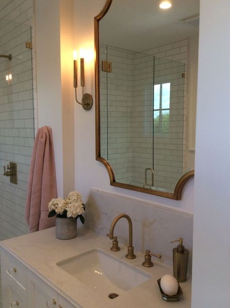 French Country Room Decor, Nancy Meyers Bathroom Aesthetic, Future Home Aesthetic, Modern Farmhouse Apartment, Nyc Bathroom, Yellow Kitchen Cabinets, Farmhouse Apartment, Living On A Budget, Dream House Rooms