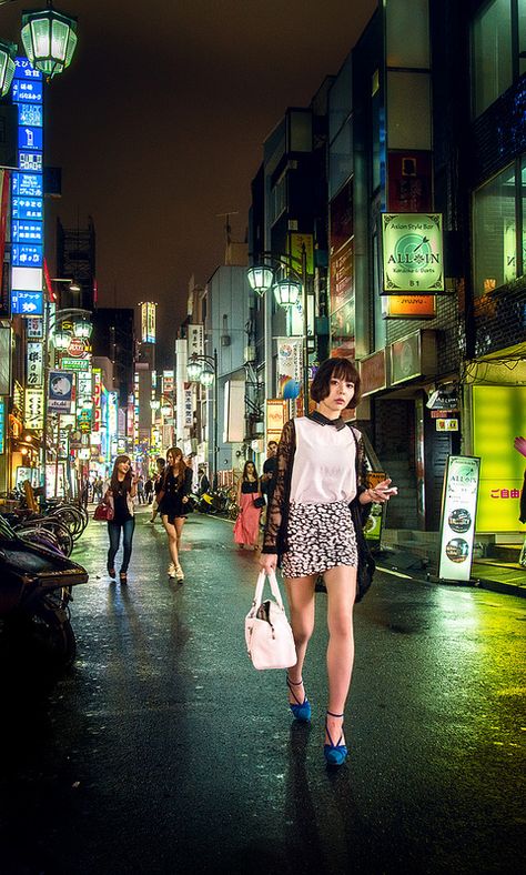 Neon catwalk (Kabukicho, Tokyo) | Flickr - Photo Sharing! Kabukicho Tokyo, Japan Fits, Tokyo Aesthetic, Kabukicho, Tokyo Night, Tokyo City, Tokyo Street Style, Tokyo Street, Japan Woman