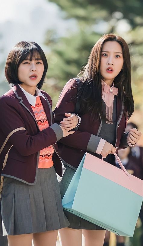 Alita Movie, Park Yoo-na, Kang Min-ah, Penanda Buku, Moon Ga Young, Victoria Fashion, Korean Drama Best, K Drama, Best Friends Forever