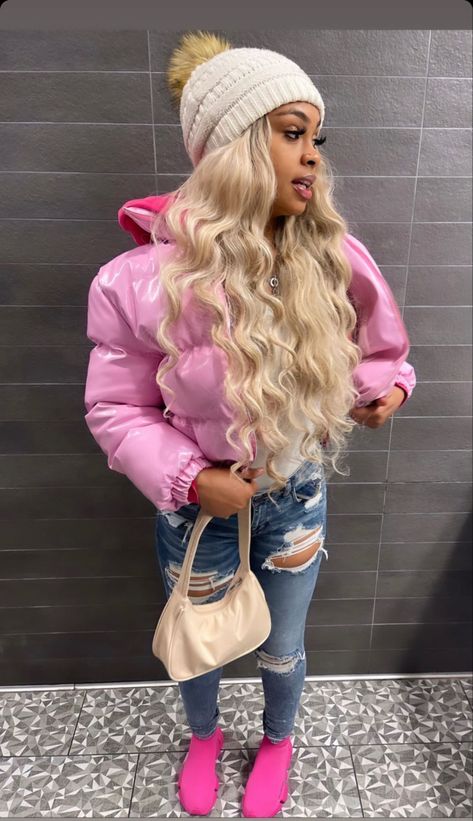 Outfit With Pink Hair, Pink Hair Outfit, Baddie Fits, Air Jordan Sneakers, Jordan Sneakers, Black Women Fashion, Baddie Outfits Casual, Cute Simple Outfits, Girly Fashion