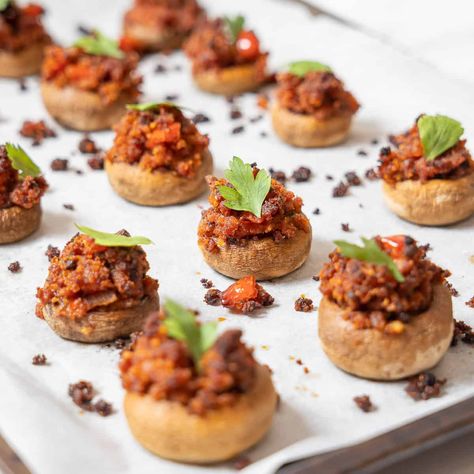 Spanish Chorizo-Stuffed Mushrooms (Champiñones al Ajillo con Chorizo) Chorizo Bites Appetizer Recipes, Spanish Garlic Mushrooms, Spanish Stuffed Mushrooms, Chorizo Stuffed Mushrooms, Spanish Chorizo Tapas, Authentic Spanish Recipes, Spanish Mushrooms Tapas, Madrid Tapas, Spanish Chorizo