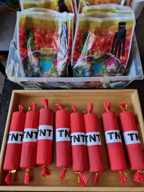 Candy Minecraft, Minecraft Tnt, Birthday Giveaways, Minecraft Birthday, Minecraft, Lego, Pasta, Candy, Birthday