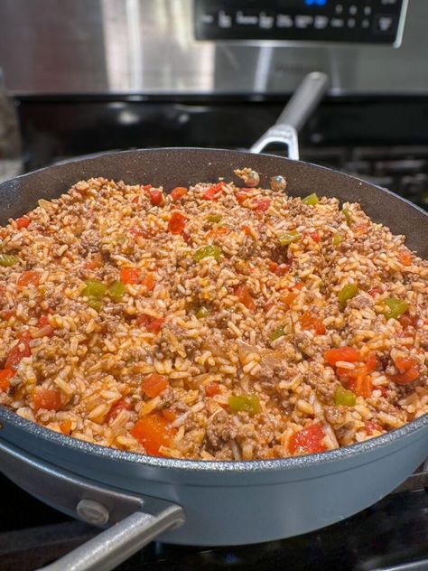 Unstuffed Pepper Skillet (One Pot Recipe) Unstuffed Sausage And Peppers, One Pot Stuffed Peppers, Healthy Unstuffed Pepper Casserole, Pepper Meals Healthy, Stuffed Bell Peppers Ground Beef And Rice Skillet, One Pot Unstuffed Peppers, One Pot Stuffed Pepper Skillet, One Pot Unstuffed Pepper Skillet, One Pan Stuffed Pepper Skillet