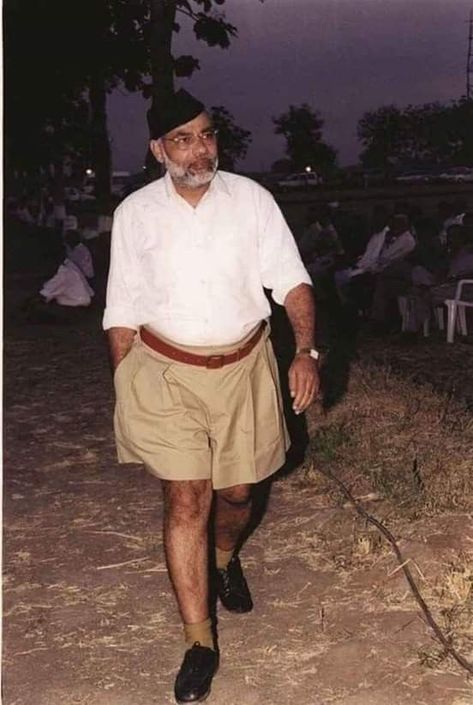 RSS Pracharak Modiji Modiji Images, Oversized Cargo Shorts, Historical India, Indian Legends, India Facts, Bollywood Pictures, Gk Knowledge, Digital India, New Photos Hd