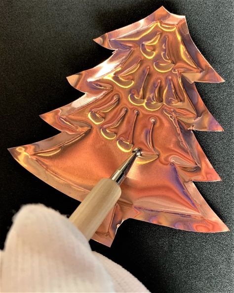 Learn How To Make A Copper Christmas Tree Ornament Tin Ornaments Diy How To Make, Copper Ornaments Christmas Tree, Tin Christmas Decor, Metal Ornaments Diy, Metal Embossing Patterns, Tin Jewelry Diy, Copper Christmas Ornaments, Tensor Rings, Tin Foil Crafts