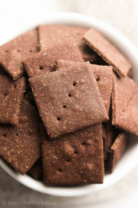 Healthy Chocolate Graham Crackers {With a Step-by-Step Video!} | Amy's Healthy Baking Sweet Crackers, Healthy Graham Crackers, Healthy Chocolate Oatmeal, Graham Crackers Recipe, Healthier Treats, Graham Cracker Recipes, Healthy Crackers, Cheesecake Brownie, Crackers Recipe