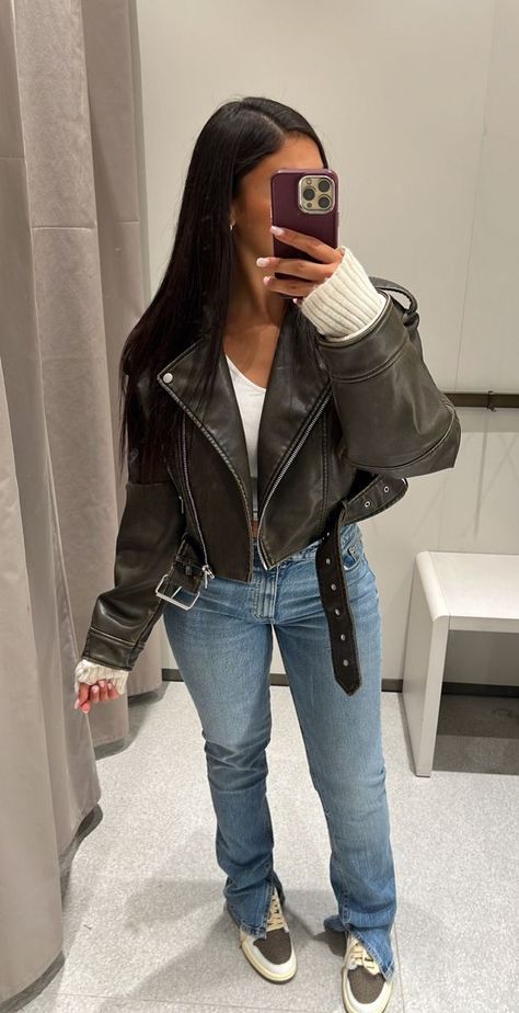 Zara Leather Jacket, Outfit Zara, Mode Zara, Winter Fashion Outfits Casual, Cold Outfits, Zara Fashion, Causual Outfits, Festival Looks, Cute Everyday Outfits