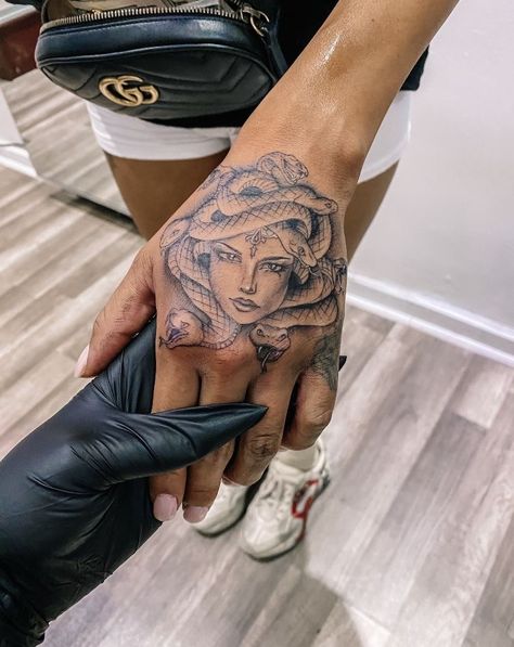 Medusa Tattoo Design, Evil Tattoos, Hand Tattoos For Girls, Cute Hand Tattoos, Pretty Hand Tattoos, Tattoos For Black Skin, Red Ink Tattoos, Medusa Tattoo, Hand Tattoos For Women