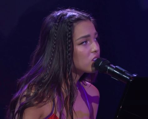 Olivia Rodrigo Braid Hairstyle, Olivia Rodrigo Inspired Hairstyles, Guts Hairstyle, Olivia Rodrigo Concert Hair Ideas, Olivia Rodrigo Hairstyles Concert, Olivia Rodrigo Concert Hairstyles, Guts Tour Hair Ideas, Olivia Rodrigo Hairstyles, Olivia Rodrigo Hair