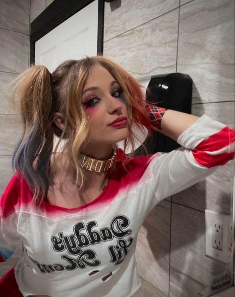 Last Minute Harley Quinn Costume, Harley Queen Costume, Halloween Costumes Women Harley Quinn, Harley Queen Disfraz, Harly Quinn Makeup Looks, Halloween Makeup Harley Quinn, Harley Quinn Makeup Ideas, Girls Harley Quinn Costume, Harley Quinn Hair