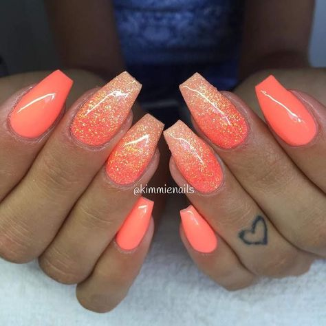 Coral Acrylic Nails, Uñas Color Coral, Coral Nails With Design, Coral Nail, Nails Coral, Coral Colour, Glitter Nails Acrylic, Coral Nails, Nails Glitter